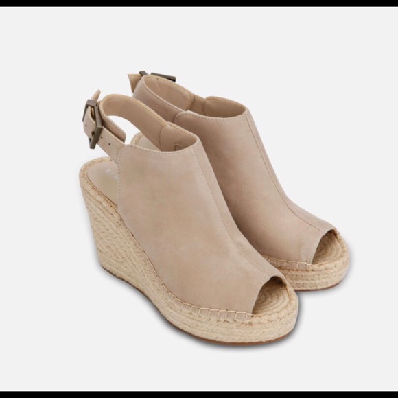 Kenneth Cole  OLIVIA SUEDE ESPADRILLE WEDGE - Picture 4 of 5